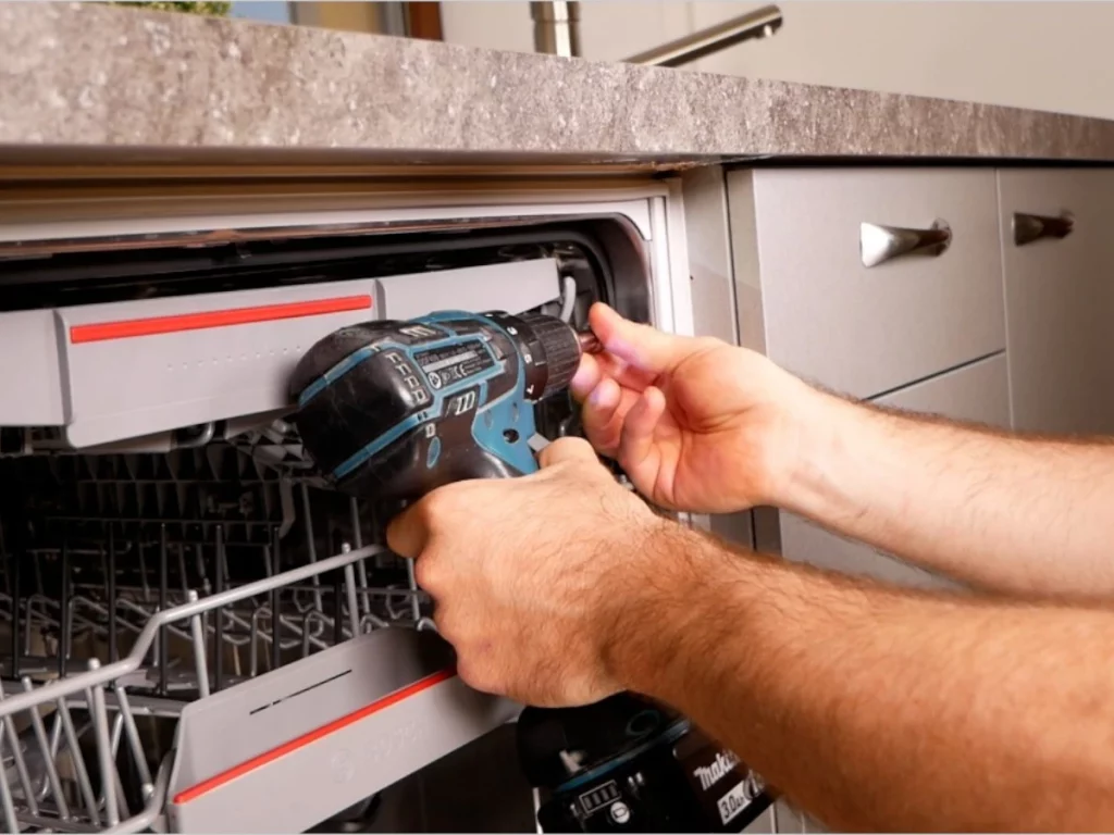 Tipps zur stabilen Montage und sicheren Installation eines Geschirrspülers