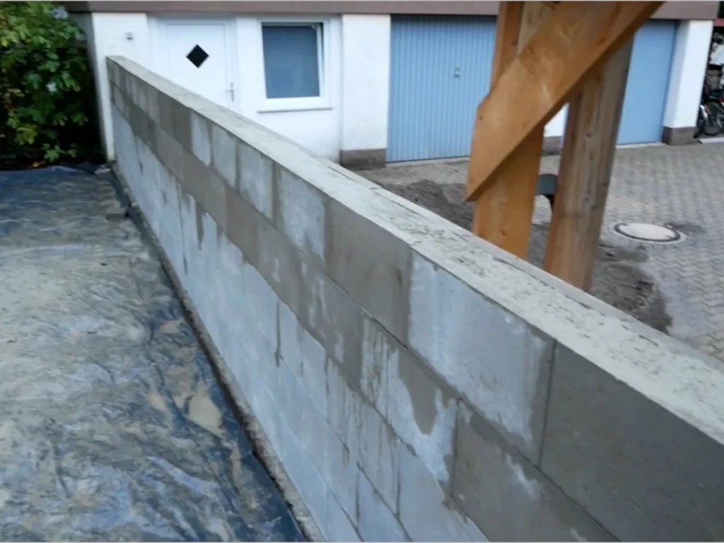 Mauer selber mauern – Tipps zur richtigen Technik für den Aufbau einer langlebigen und stabilen Maue