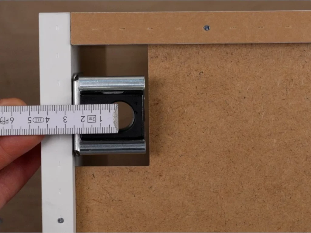 Ikea Schrank aufhängen