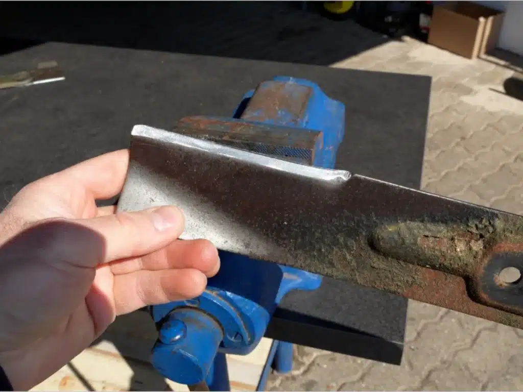 geschliffenes Rasenmäher Messer
