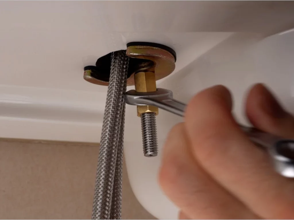 wie Wasserhahn befestigen und anschließen?