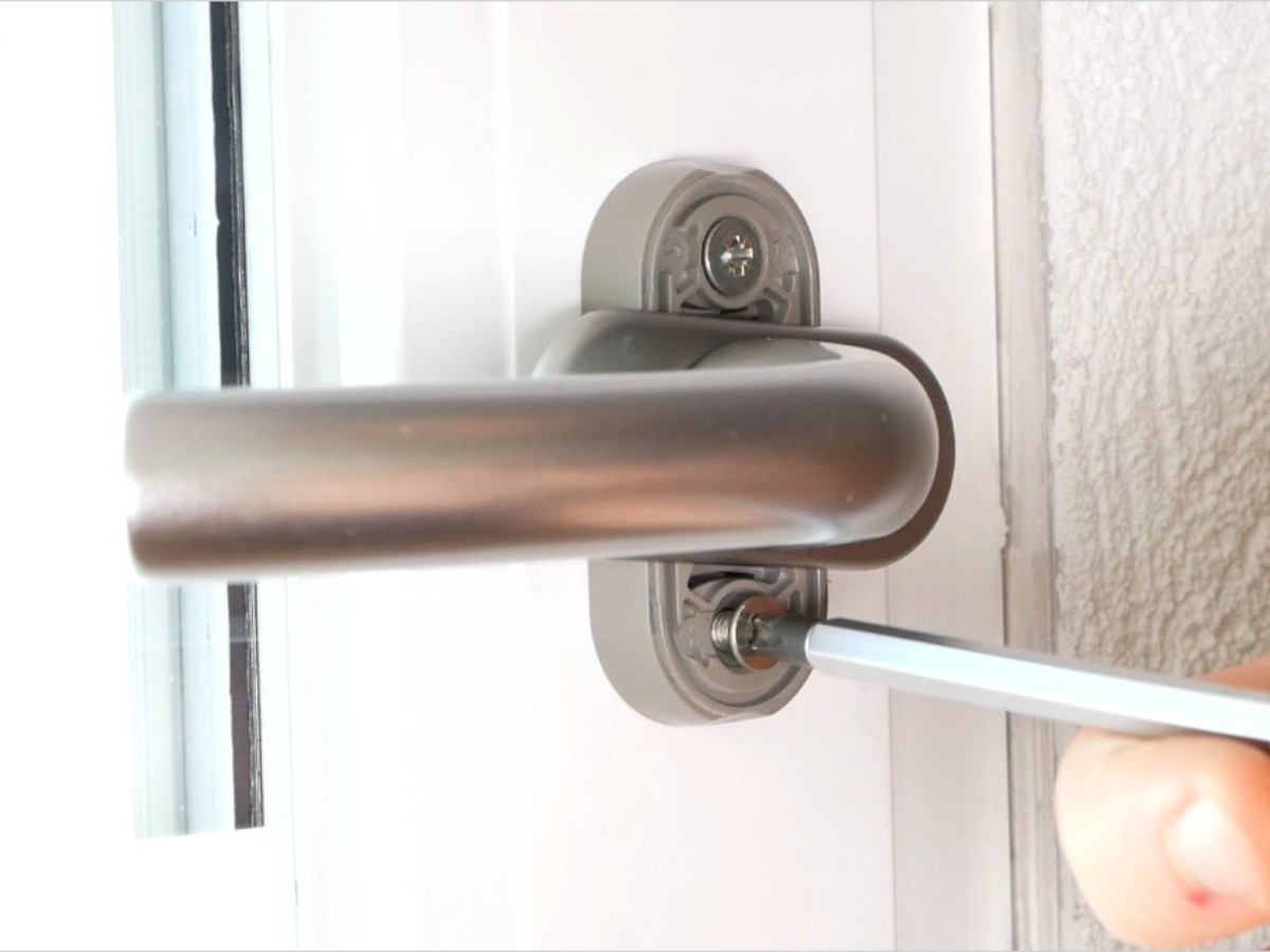 Fenstergriff abmessen und austauschen – so geht es