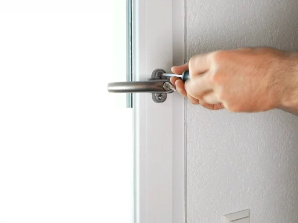 Fenstergriff abgebrochen