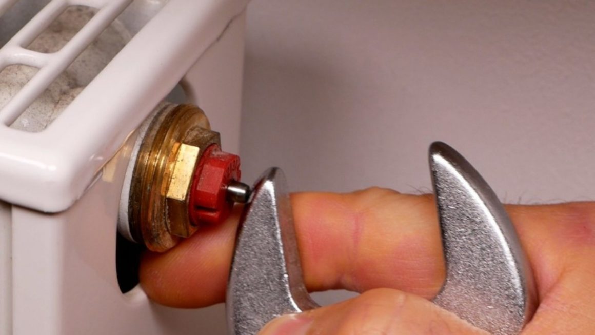 Heizkörperventil klemmt? Heizkörper bleibt kalt oder wird nicht warm? So behebst du das Problem selbst