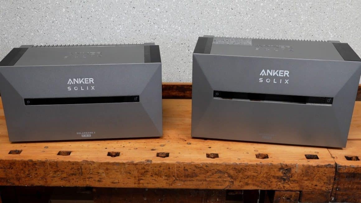 Anker Solix Solarbank 3 E2700 Pro vs. Anker Solix Solarbank 2 E1600 Pro
