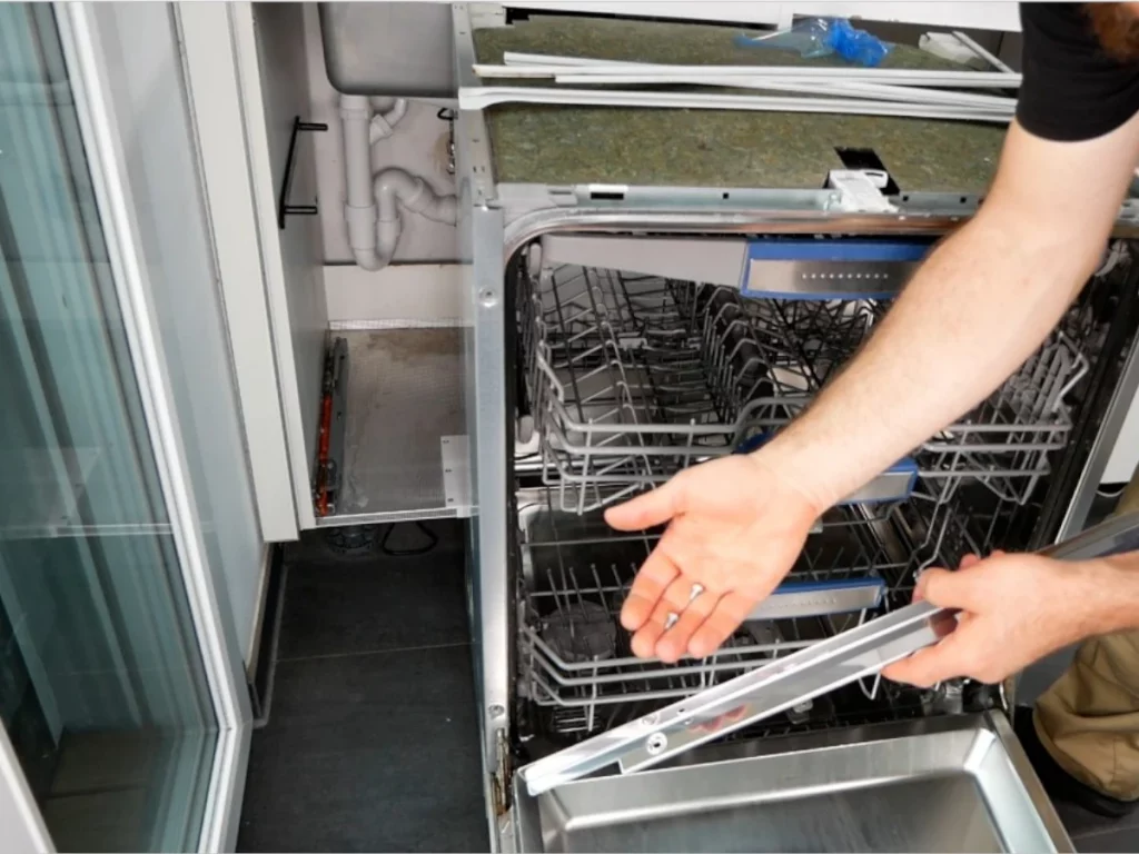 Praktische Geschirrspüler Montageschiene für unkomplizierte Montage und sicheren Halt