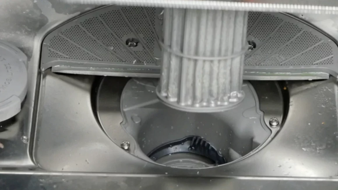 Verstopfte Spülmaschinen-Pumpe reinigen (Bosch, Siemens, Neff, Constructa)