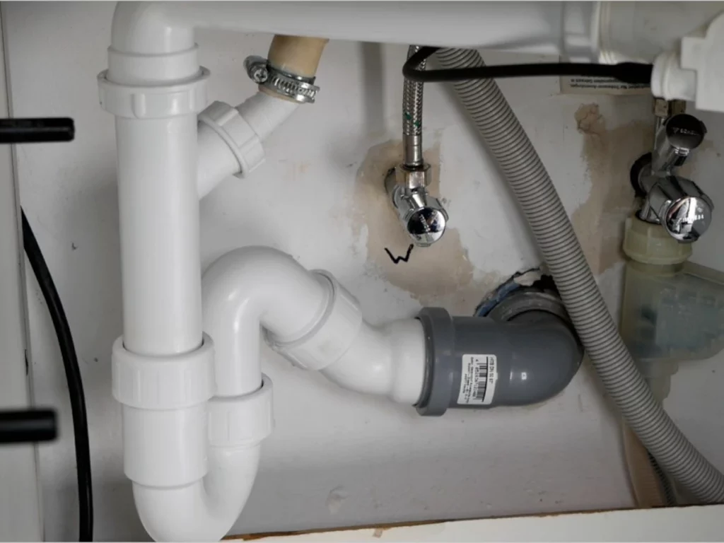 Geschirrspüler anschließen – Schritt-für-Schritt Anleitung für sichere Installation und Betrieb