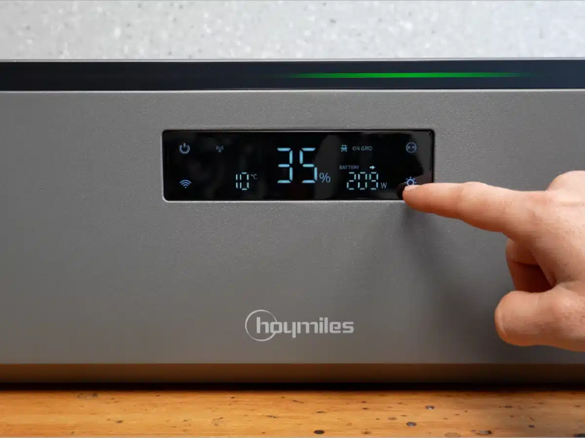 Hoymiles HiBattery AC: Für wen ist der Speicher gedacht und wie einfach ist die Installation?