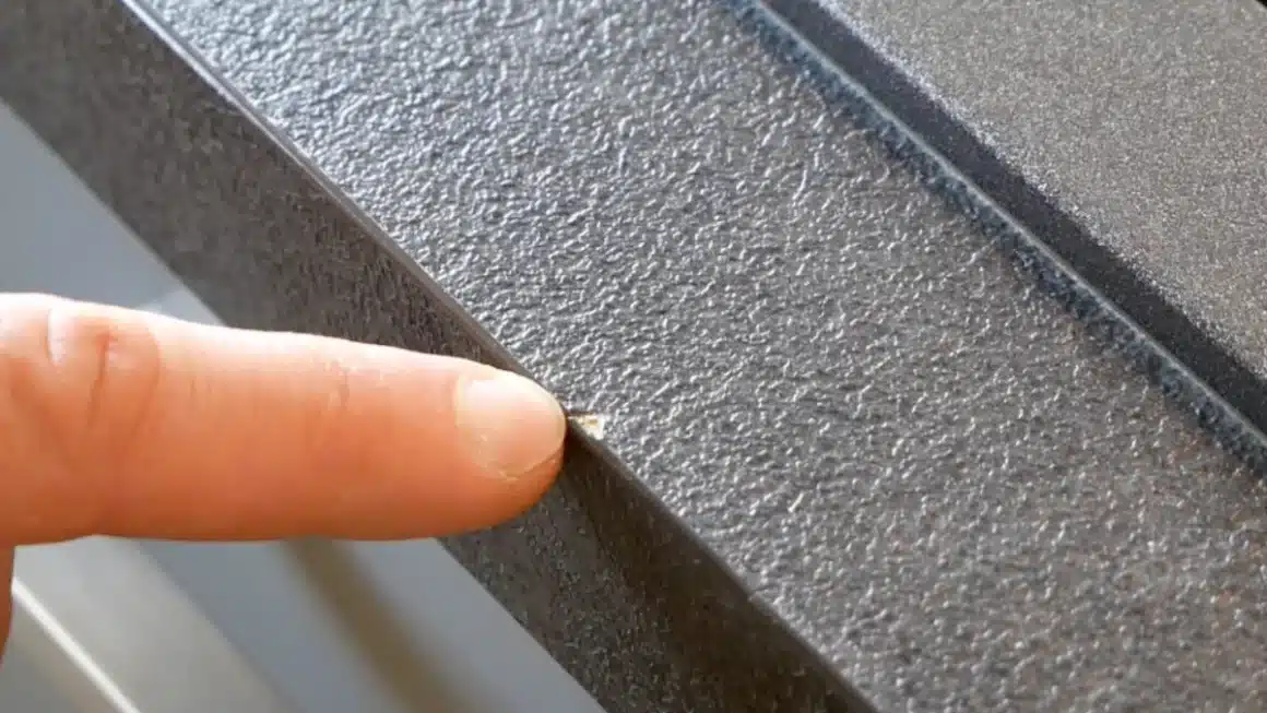 Arbeitsplatte, Laminatboden und Parkett reparieren – mit Hartwachs